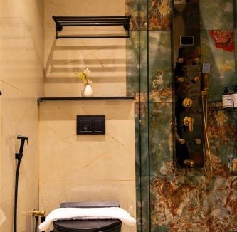 Garden City Apartment | Modern Garden City Hotel Studio Downtown