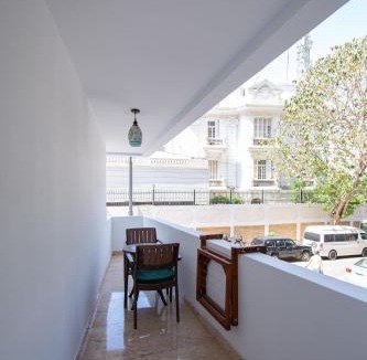 Garden City Apartment | Modern Garden City Hotel Studio Downtown