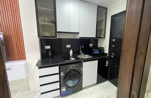 Sakkala Apartment | Modern High-Floor studio Sea Views 2 pools Stone Heights Resort