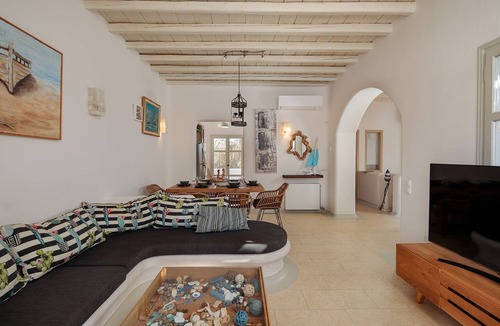 Ornos House | Modern & Stylish Property at Mykonos close to the beach