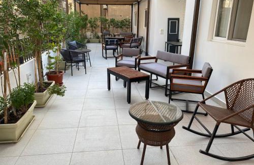 Al Duqqi Apartment | Nile Inn 603 Cozy Studio Steps Away From the Nile