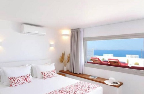 Agios Stefanos Apartment | O Lofos FAROS - Suite with amazing view