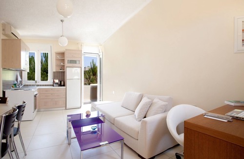 Kalathas Apartment | One-bedroom apartment with Sea View and Balcony