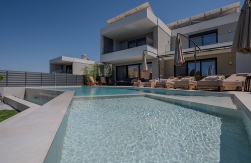 Gerani Villa | Ouranos villa, pool,Near beach, tavern,market