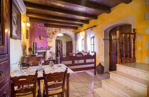 Samonas House | Purple villa Malotira - 1 bedroom -veranda -roof terrace - mountain and sea view