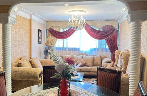 Sidi Jabir Apartment | Regal and Spacious Retreat with Crystal Chandeliers