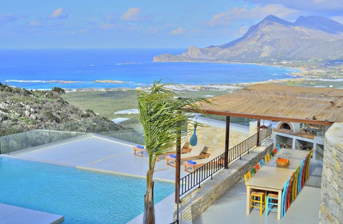 Limeniskos Villa | Seaview luxury villa with infinity heated pool