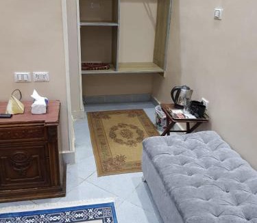 Kafrat al Jabal Hotel | Senior Pyramids INN