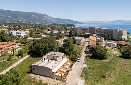 Dassia Apartment | Senses Suite Tria: Luxury, renovated Apartment in Corfu