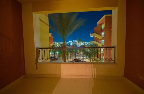 Al Mamsha El Seyahi House | Share pool and private beach in the heart of Hurghada city