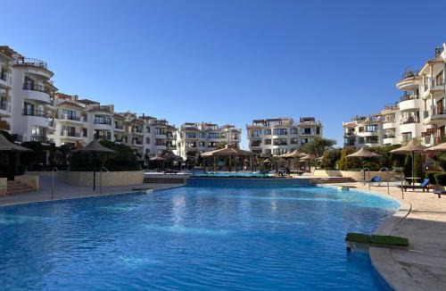 Ras Nasrani Apartment | Sharm Hills Resort - Cosy Studio with Pool View and Beach Access