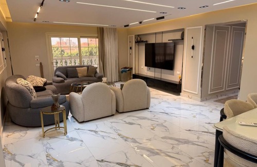 Giza Apartment | Spacious Family Apartment in Giza Near Pyramids