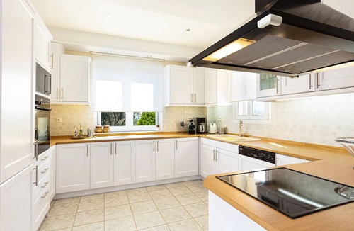 Xiro Chorio Villa | Spacious Villa With Full Privacy Next to the City & the Sandy Beach of Rethymno!