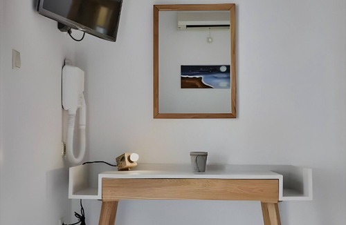 Gavrio Apartment | Studio Apartment 'Irene 4 Superior Triple 3' with Sea View, Wi-Fi and Air Conditioning