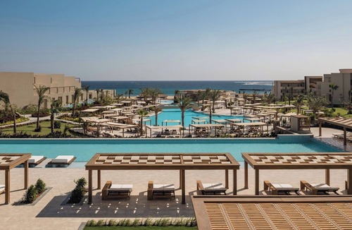 Port Ghalib Hotel | Stunning Deluxe Room Perfect for Peaceful Beachside Family Retreats