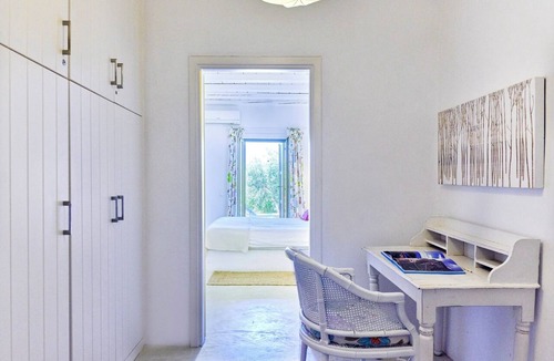 Vourkari Villa | Stunning Kea home with spectacular open views of the sunset and Vourkari bay.