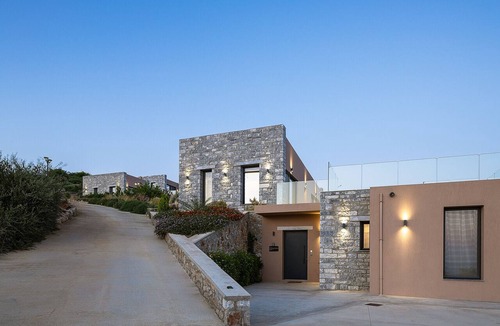 Vizari Villa | Stunning Seafront complex with 2 infinity pools!