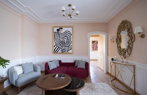 Zamalek Apartment | Sunny Designer Zamalek 2 Bedrooms Apartment With Nile View