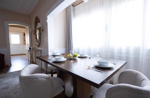 Zamalek Apartment | Sunny Designer Zamalek 2 Bedrooms Apartment With Nile View