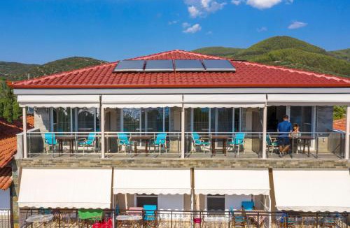 Toroni House | Sunset Studios