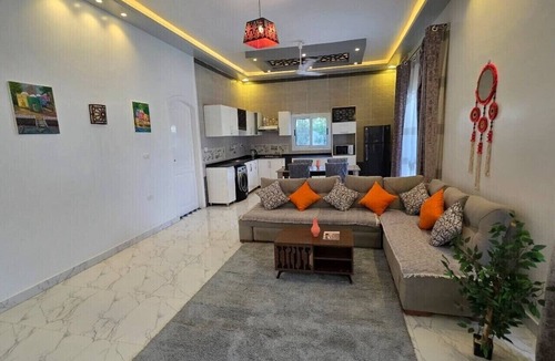 Luxor Apartment | Swan Apartment in Luxurious Villa Aphrodite