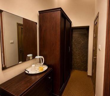 Qasr an-Nil Hotel | Tahrir Crown View Hotel - Downtown