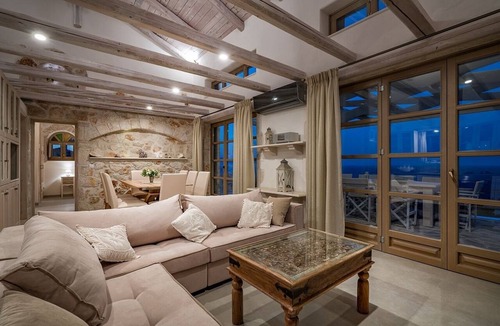 Elation Villa | Tastefully Designed Villa-Private Pool with Hydro-Massage, Indoor Hammam & Direct Access to the Sea