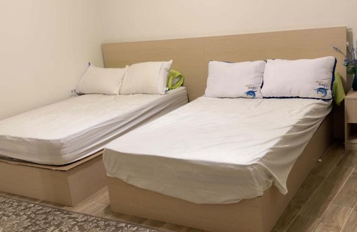 Al Alamayn Apartment | The gate