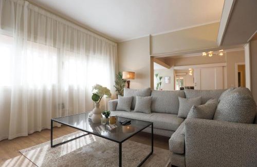 Zamalek Apartment | The Lavish Pearl l Nesty Hospitality