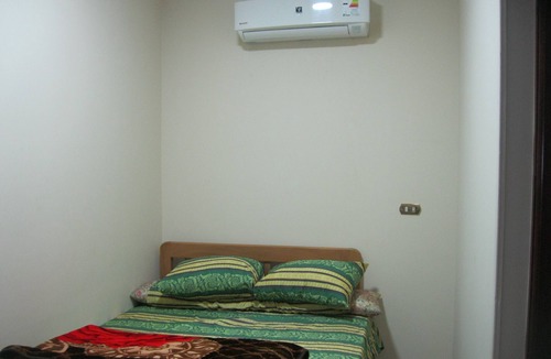 Giza House | Three bedroom apartment with pyramids view roof