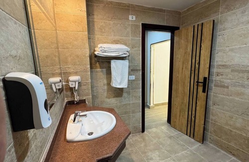 Al Haram Bed & Breakfast | Triple Room