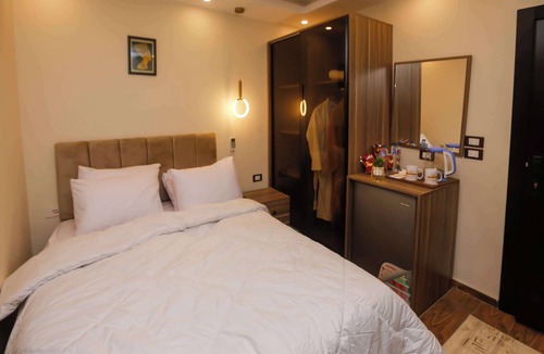Al Haram Bed & Breakfast | Tutankhamun Pyramids Heights View