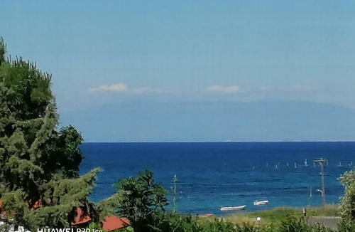 Nea Iraklia Cabin | 'Villa Anastasia' Ground floor of seaside holiday home Nea Iraklia – Chalkidiki