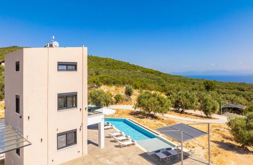 Kavallos Villa | Villa Andria - Five Bedroom Villa, Sleeps 10