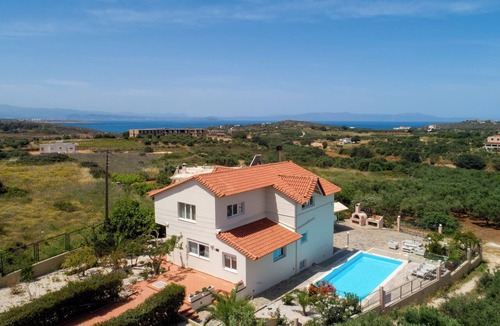 Chorafakia Villa | Villa Elihrisos-Quiet & Spacious Villa | Large Private Heated Pool & Hot Tub