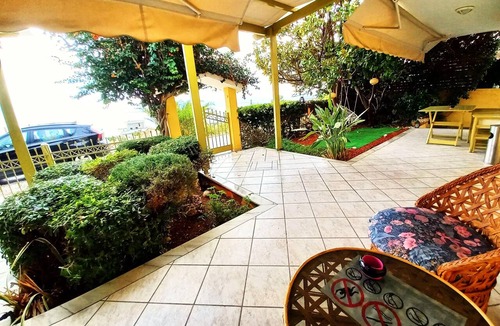 Kropia House | Villa "Eva" - Entire Beachwalk Holiday Home - 4 Seasons & Longer Stays