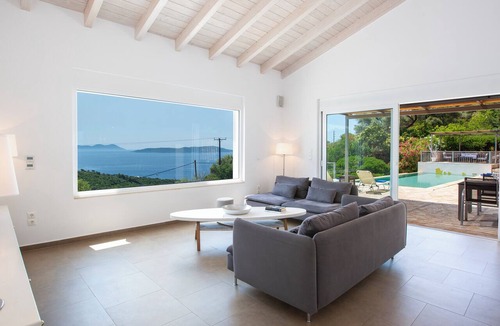 Sivota Villa | Villa Lefki – spacious contemporary villa with XL infinity pool