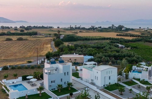 Zipari Villa | XENOS VILLA 3 - LUXURY VILLA WITH PRIVATE POOL NEAR THE SEA.