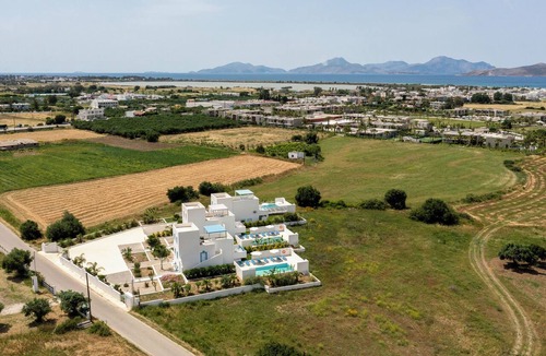 Zipari Villa | Xenos Villa 5 with a Private pool near the sea