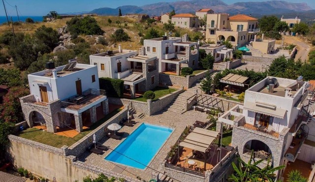 Όμορφο σπίτι με θέα θάλασσα και στην πισίνα in Γύθειο