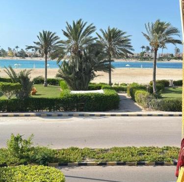شاليه للايجار في مارينا اول صف على البحيرة كود 11 in Banī Ghālib