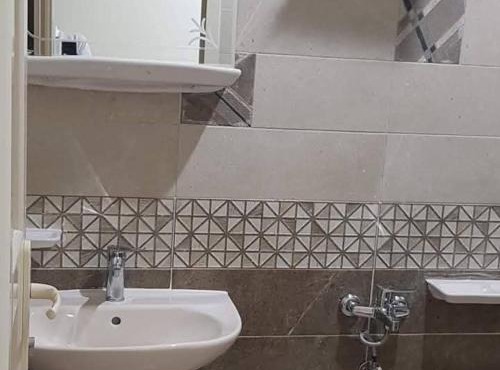 شقة طريق الأمل