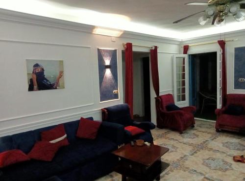 شقه مصيفيه للايجار مباشره على البحر في مصطفى كامل الظباط in Alexandria