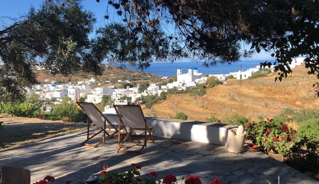 1875 residence with panoramic views and garden in Sifnos