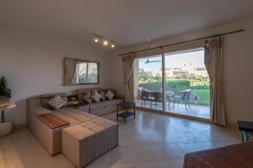 3BDR chalet with private garden l Einbay Ain Sokhna in Ain Sokhna