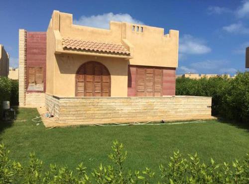 A stand-alone, 3-bedroom chalet designed for privacy and relaxation in Dawwār ‘Abd Allāh