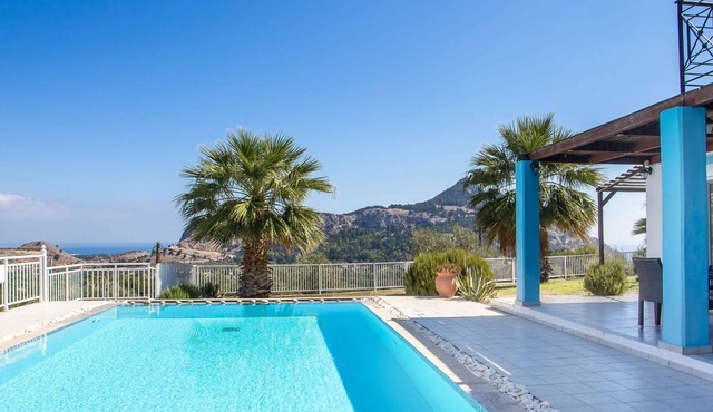 About Villa Selene in Archangelos