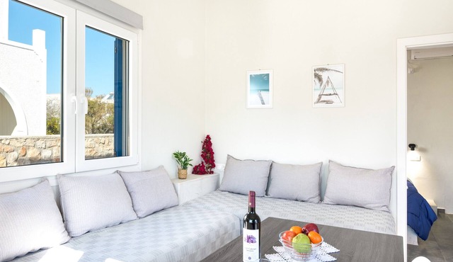 Aegean Blue Santorini Perissa II near the beach with Private Terrace & Wi-Fi in Santorini