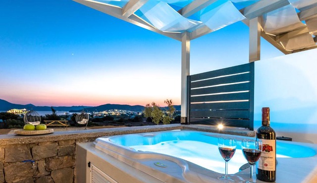 Aelia Suites in Adamantas