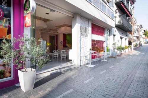 Afrodite Suites in Potos